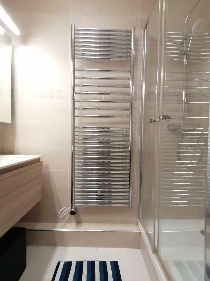 Beautiful T4 Appartement 8 Personnes Proche Disney Parking Prive Bussy-Saint-Georges Exteriör bild